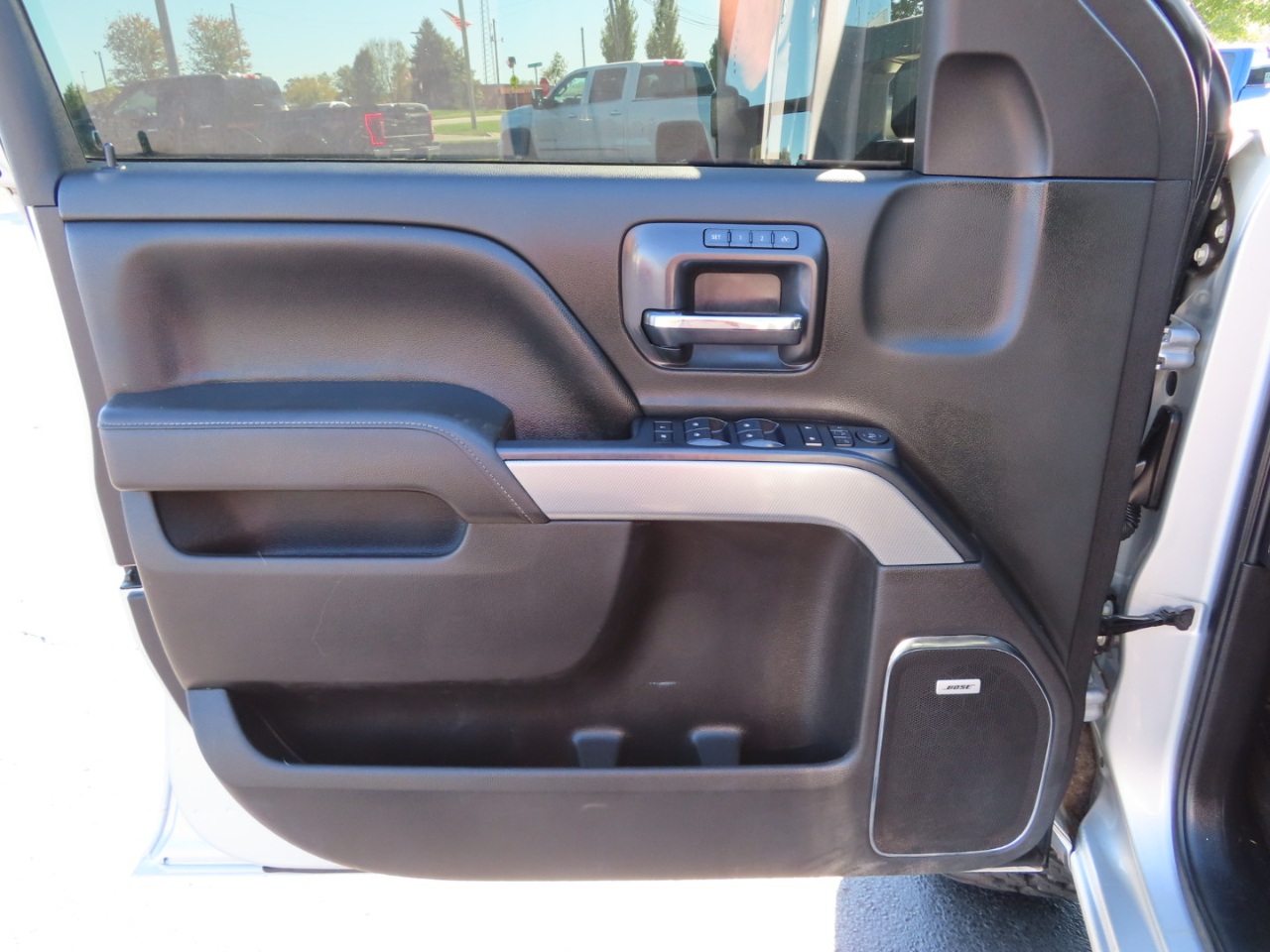 Chevrolet Silverado 2500HD 4WD Crew Cab 153.7" LTZ 2017 Chevrolet Silverado 2500HD 4WD Crew Cab 153.7" LTZ 2017