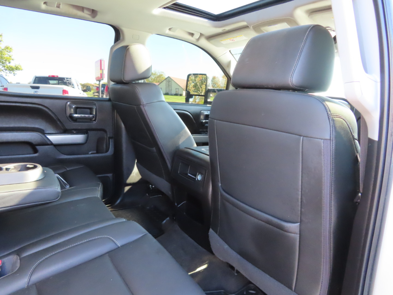 Chevrolet Silverado 2500HD 4WD Crew Cab 153.7" LTZ 2017 Chevrolet Silverado 2500HD 4WD Crew Cab 153.7" LTZ 2017