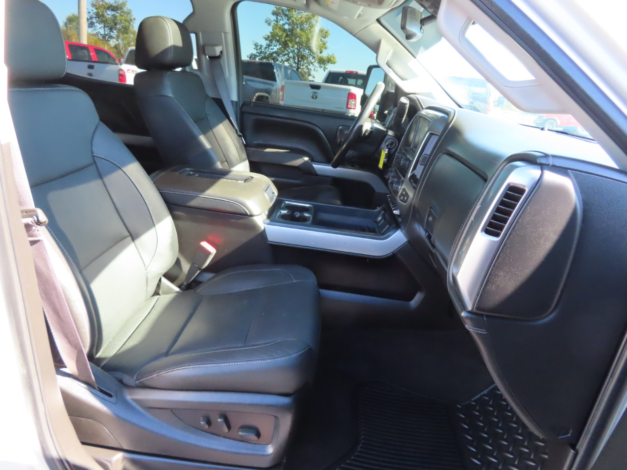 Chevrolet Silverado 2500HD 4WD Crew Cab 153.7" LTZ 2017 Chevrolet Silverado 2500HD 4WD Crew Cab 153.7" LTZ 2017