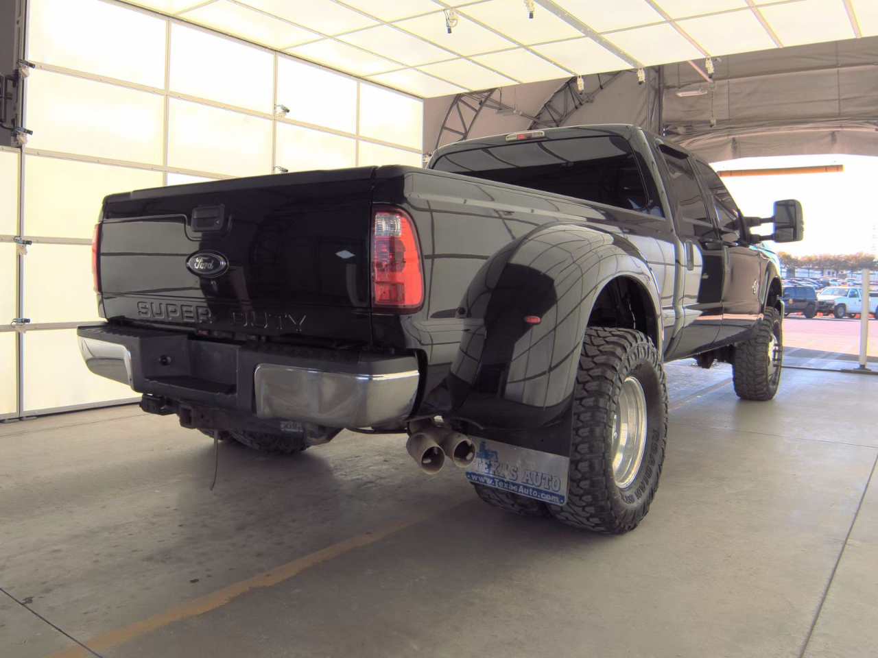 Ford Super Duty F-350 DRW 4WD Crew Cab 172" XLT 2016 Ford Super Duty F-350 DRW 4WD Crew Cab 172" XLT 2016