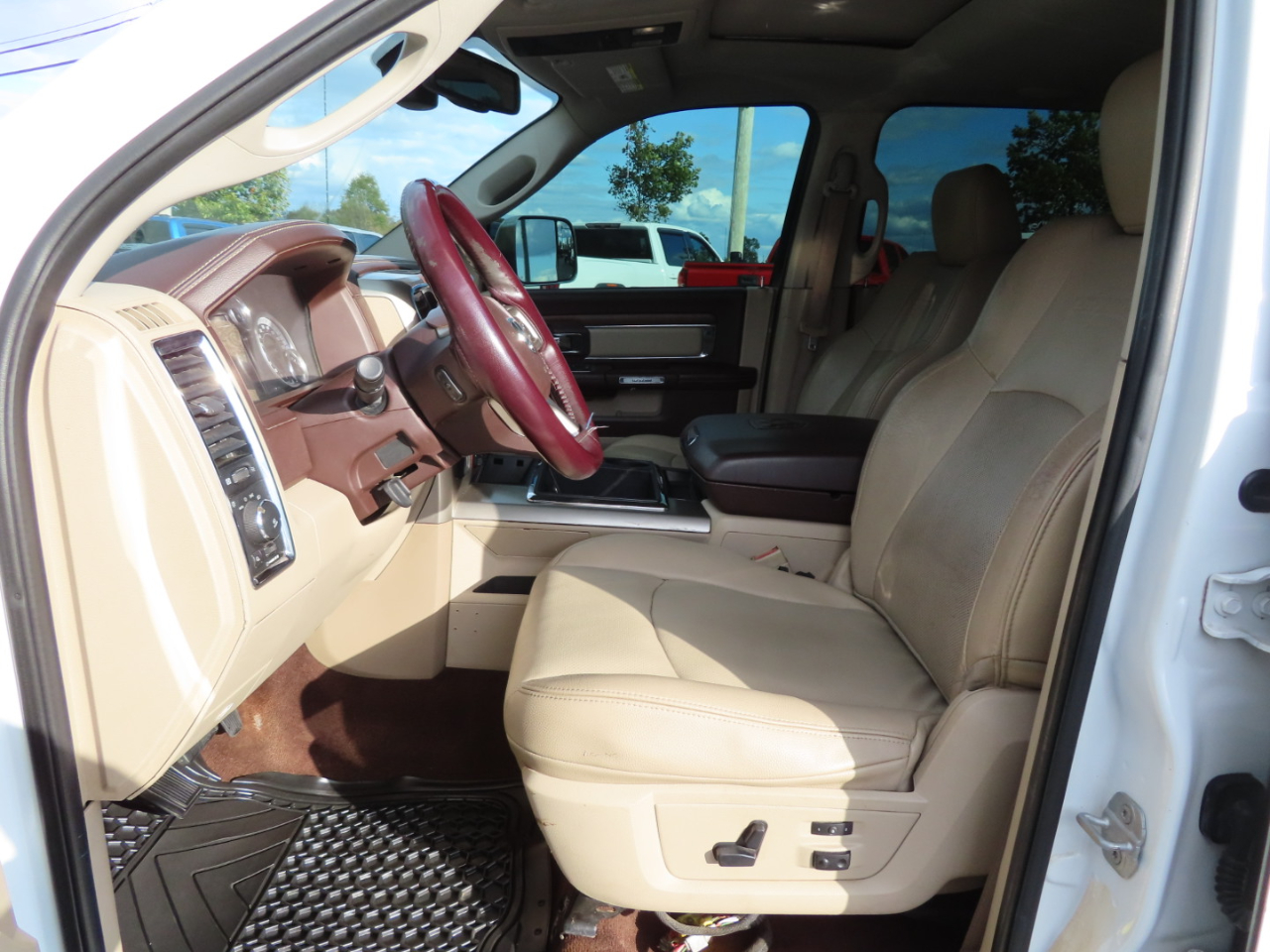 RAM 2500 4WD Crew Cab 169" Laramie 2013 RAM 2500 4WD Crew Cab 169" Laramie 2013