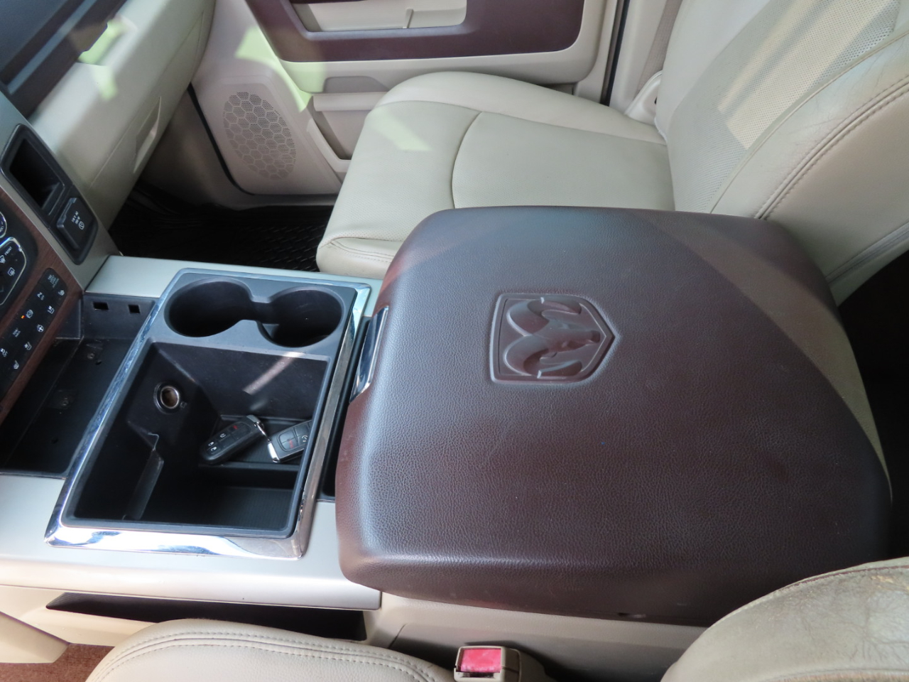 RAM 2500 4WD Crew Cab 169" Laramie 2013 RAM 2500 4WD Crew Cab 169" Laramie 2013