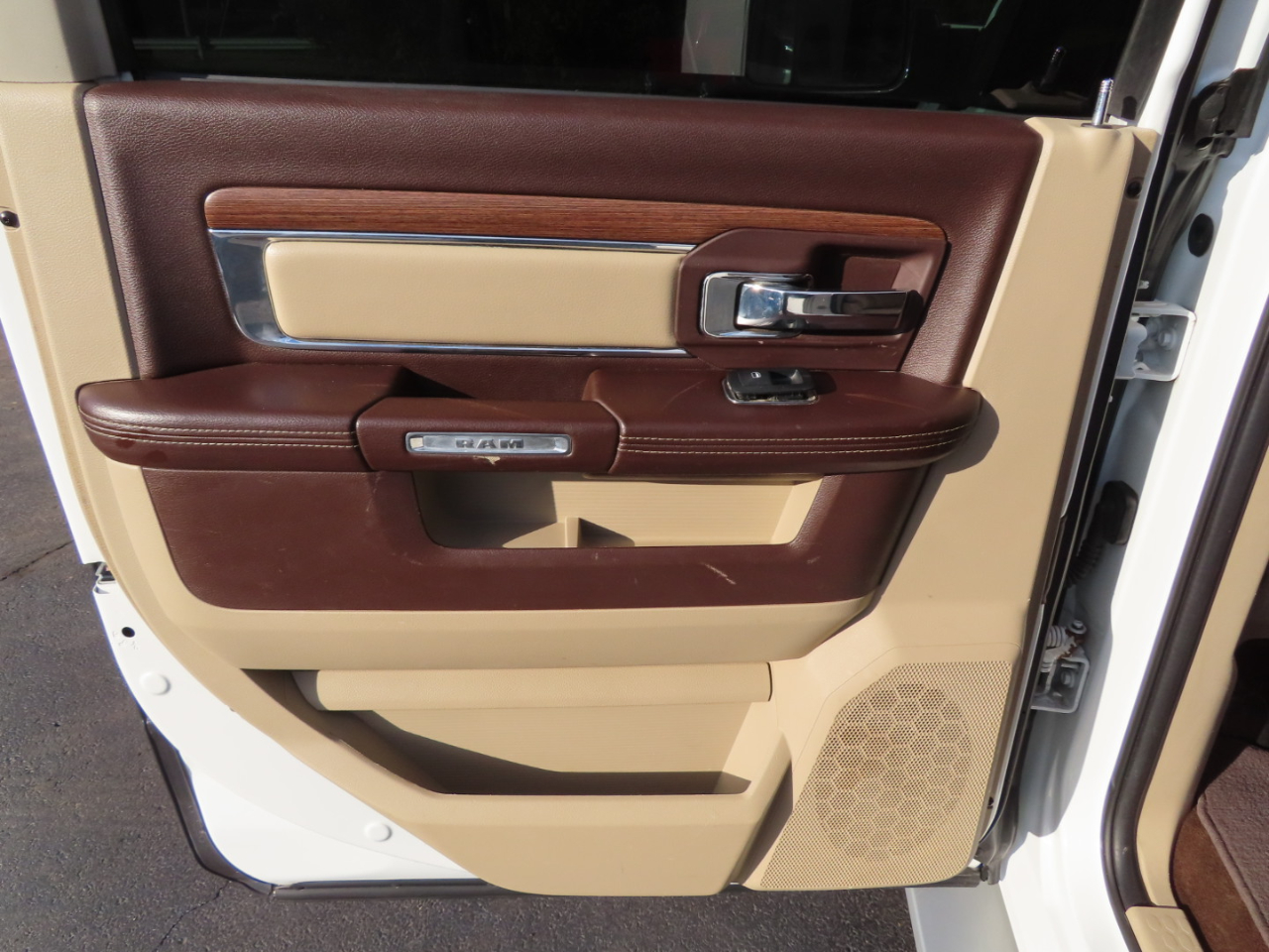 RAM 2500 4WD Crew Cab 169" Laramie 2013 RAM 2500 4WD Crew Cab 169" Laramie 2013