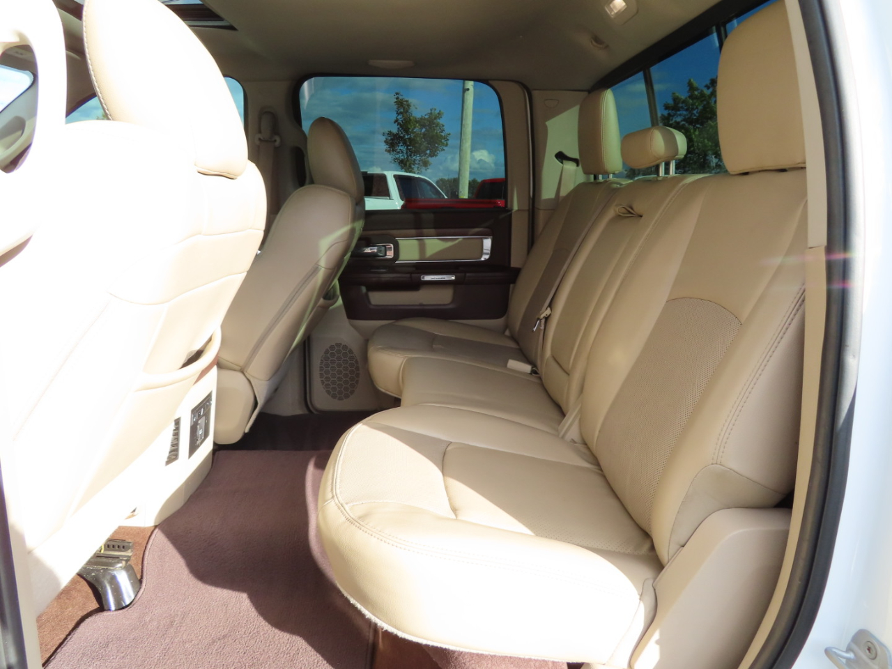 RAM 2500 4WD Crew Cab 169" Laramie 2013 RAM 2500 4WD Crew Cab 169" Laramie 2013