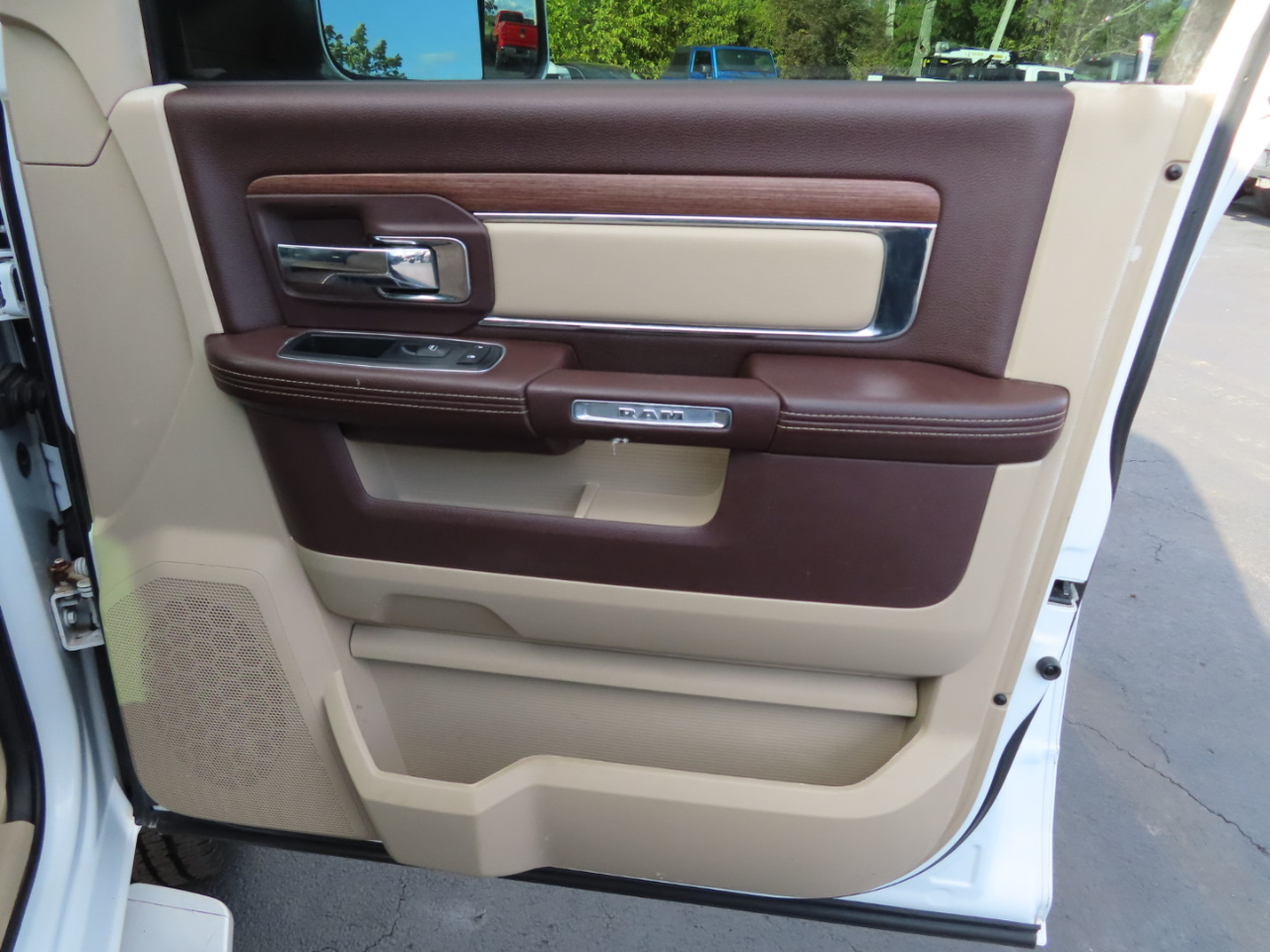 RAM 2500 4WD Crew Cab 169" Laramie 2013 RAM 2500 4WD Crew Cab 169" Laramie 2013