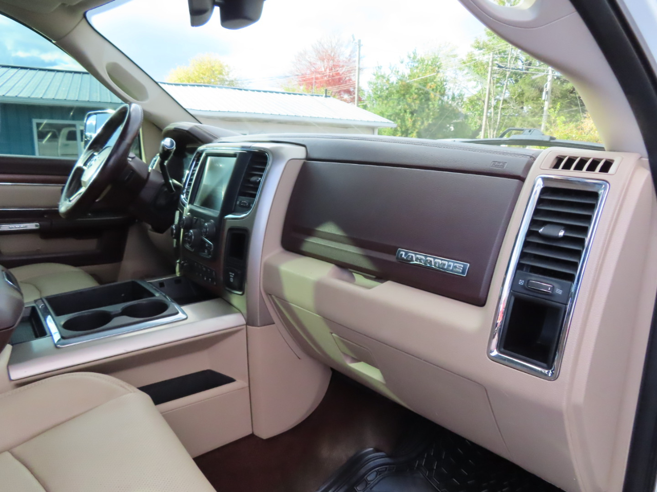 RAM 2500 4WD Crew Cab 169" Laramie 2013 RAM 2500 4WD Crew Cab 169" Laramie 2013