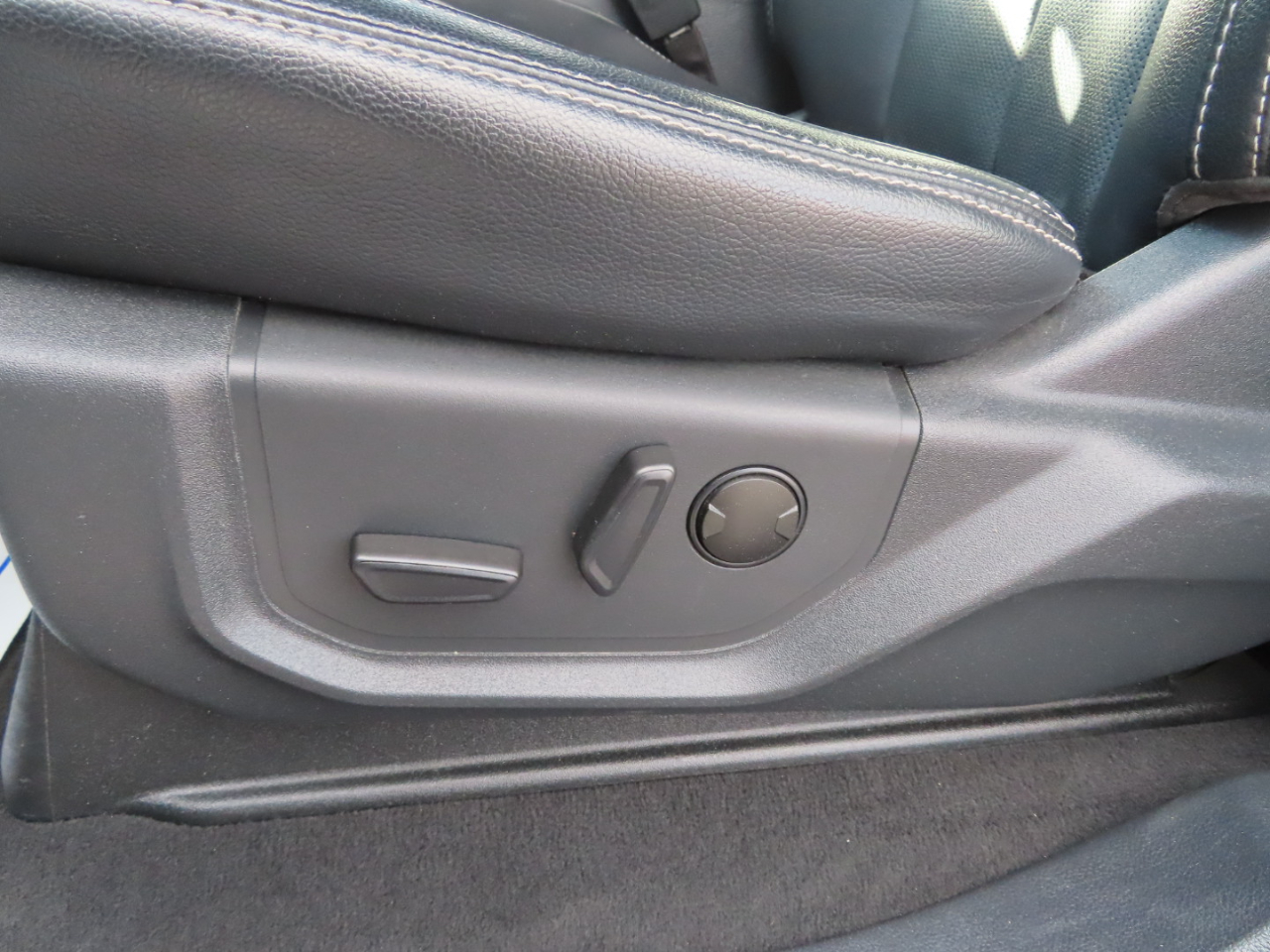 Ford Super Duty F-250 SRW Lariat 4WD Crew Cab 6.75' Box 2022 Ford Super Duty F-250 SRW Lariat 4WD Crew Cab 6.75' Box 2022