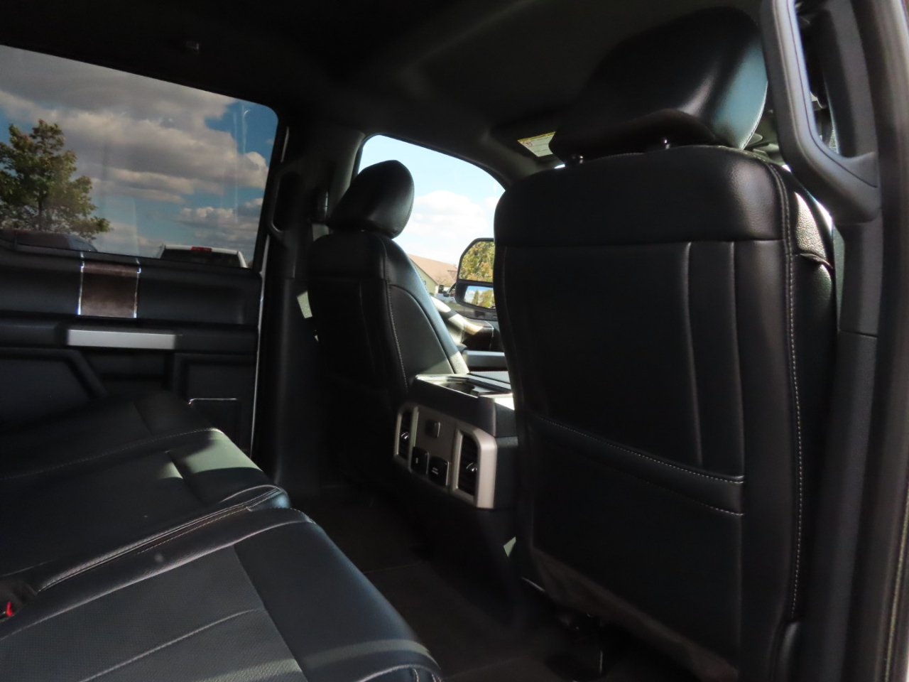 Ford Super Duty F-250 SRW Lariat 4WD Crew Cab 6.75' Box 2022 Ford Super Duty F-250 SRW Lariat 4WD Crew Cab 6.75' Box 2022