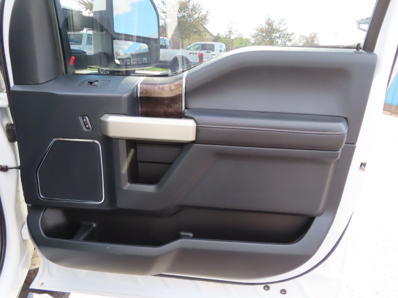 Ford Super Duty F-250 SRW Lariat 4WD Crew Cab 6.75' Box 2022 Ford Super Duty F-250 SRW Lariat 4WD Crew Cab 6.75' Box 2022