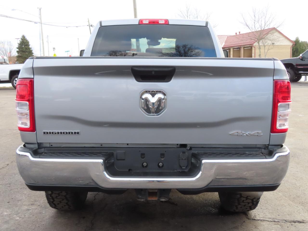 RAM 2500 Big Horn 4x4 Crew Cab 6'4" Box 2024