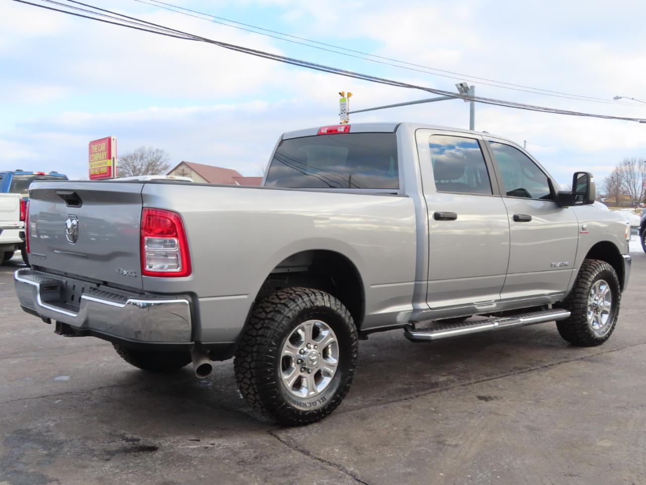 RAM 2500 Big Horn 4x4 Crew Cab 6'4" Box 2024