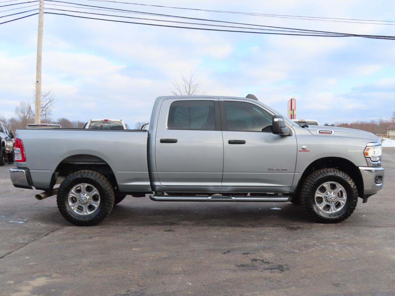 RAM 2500 Big Horn 4x4 Crew Cab 6'4" Box 2024
