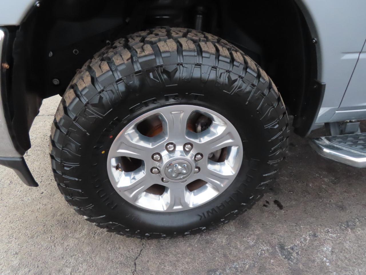 RAM 2500 Big Horn 4x4 Crew Cab 6'4" Box 2024