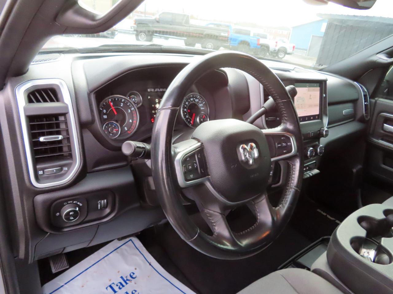 RAM 2500 Big Horn 4x4 Crew Cab 6'4" Box 2024