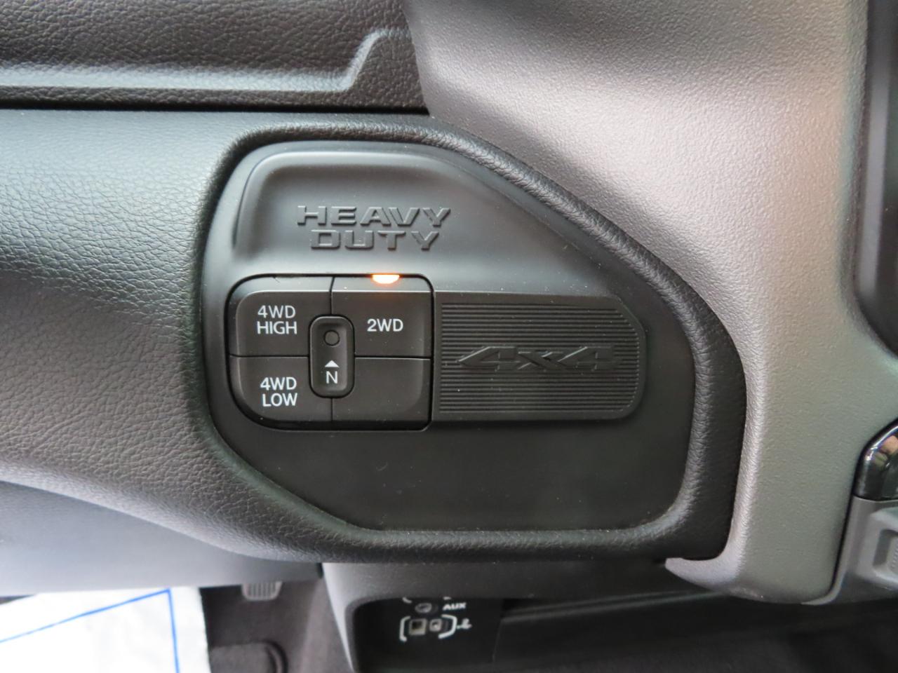 RAM 2500 Big Horn 4x4 Crew Cab 6'4" Box 2024