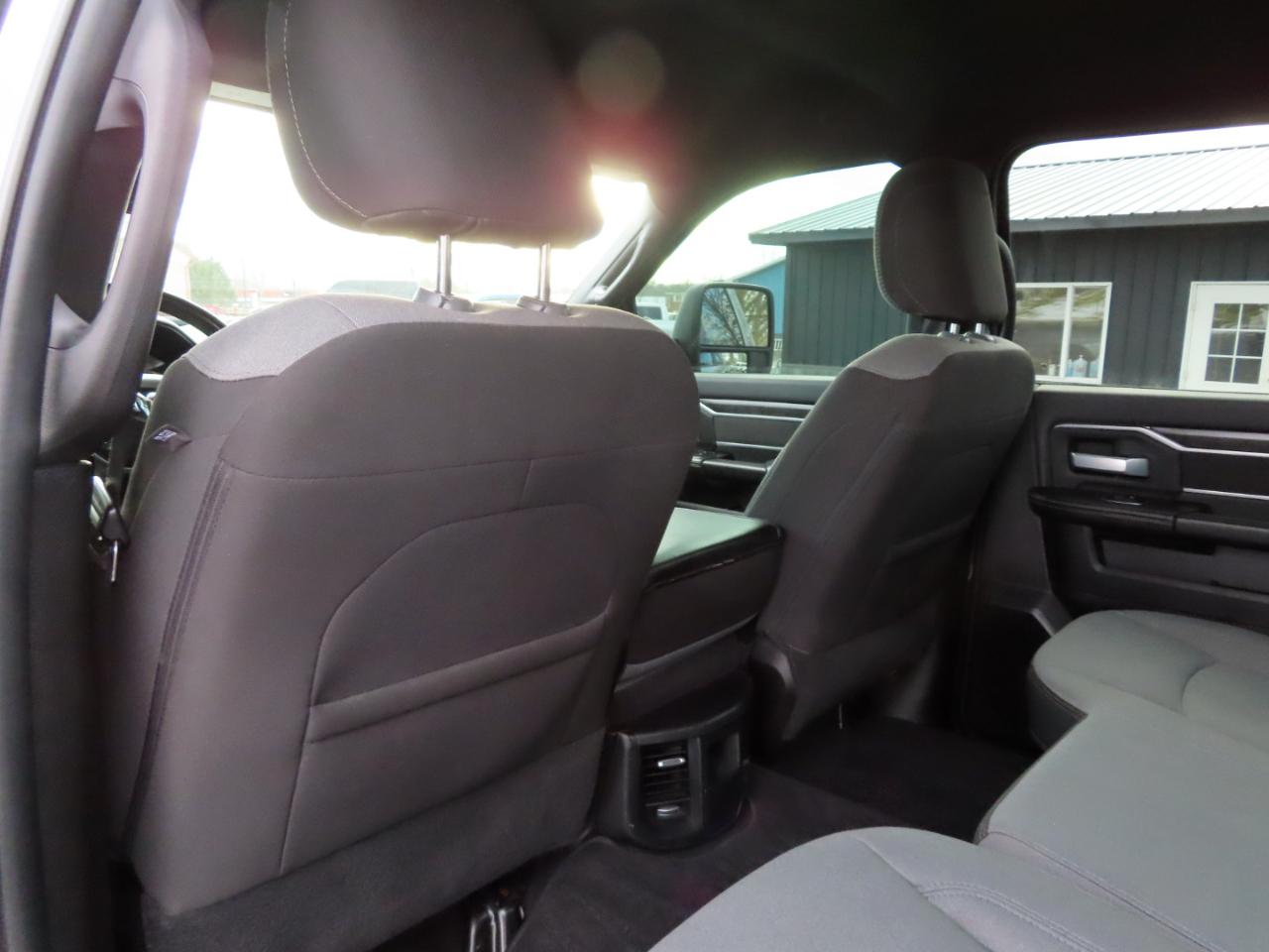 RAM 2500 Big Horn 4x4 Crew Cab 6'4" Box 2024