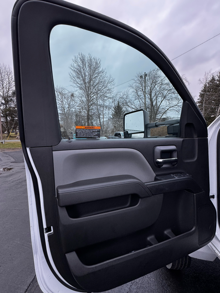 Chevrolet Silverado MD 4WD Reg Cab Work Truck 2024