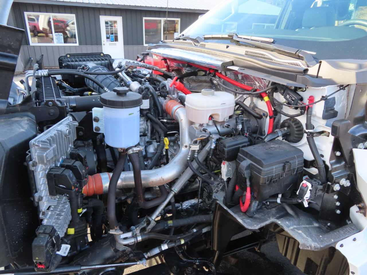 Chevrolet Silverado MD 4WD Reg Cab Work Truck 2024