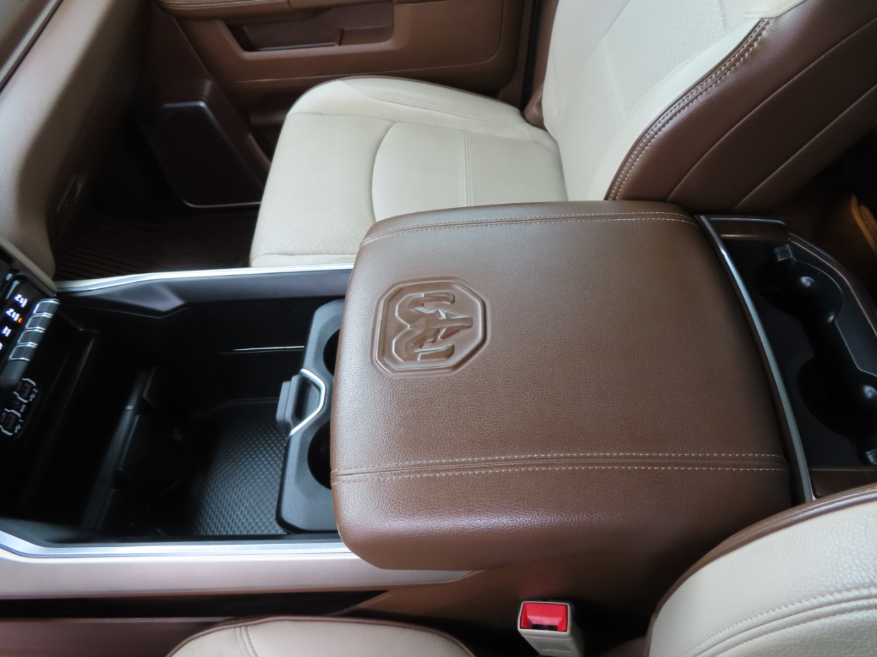 RAM 2500 Laramie 4x4 Crew Cab 8' Box 2022