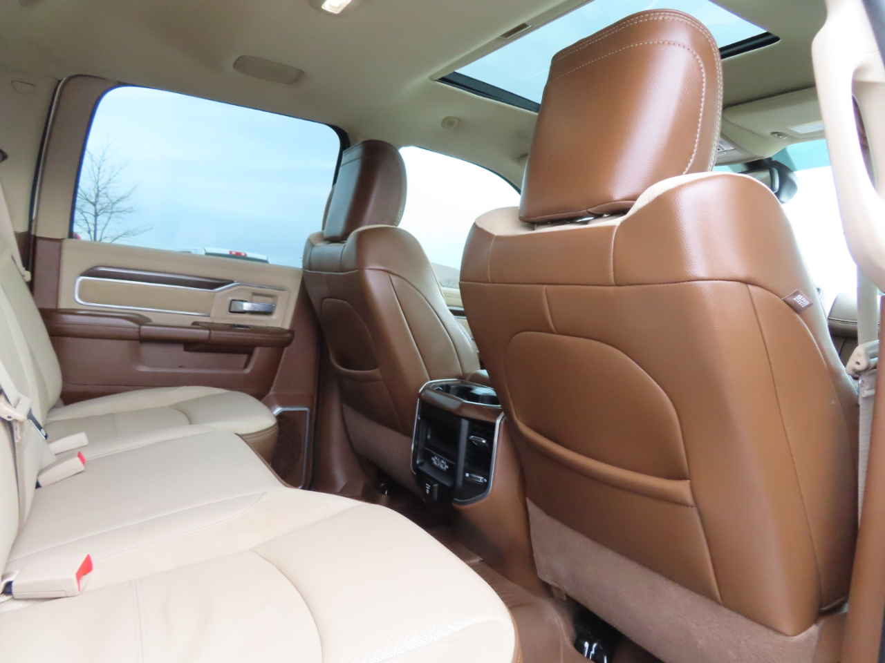 RAM 2500 Laramie 4x4 Crew Cab 8' Box 2022