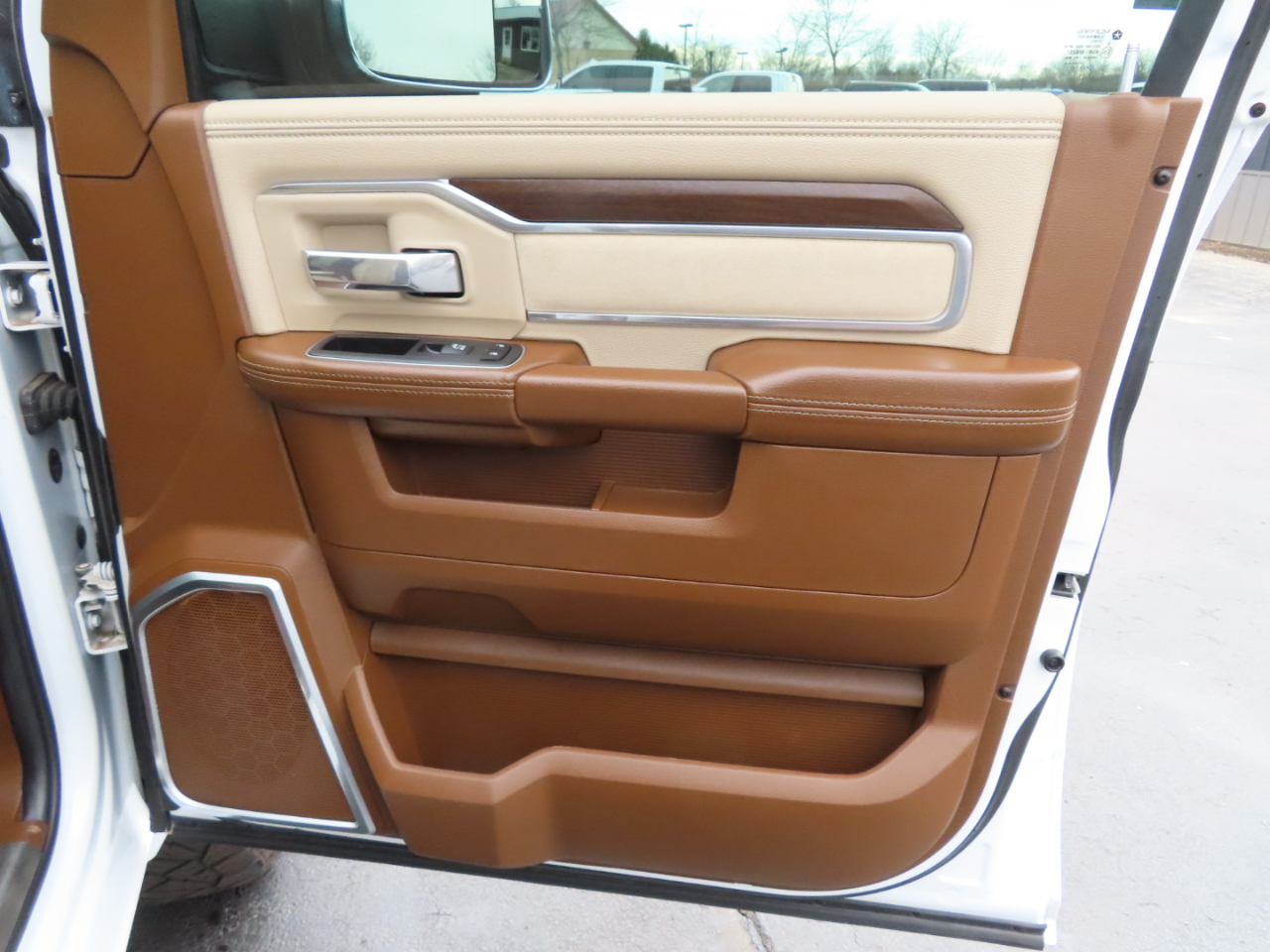 RAM 2500 Laramie 4x4 Crew Cab 8' Box 2022