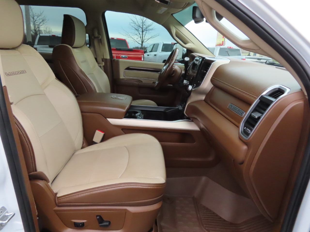 RAM 2500 Laramie 4x4 Crew Cab 8' Box 2022