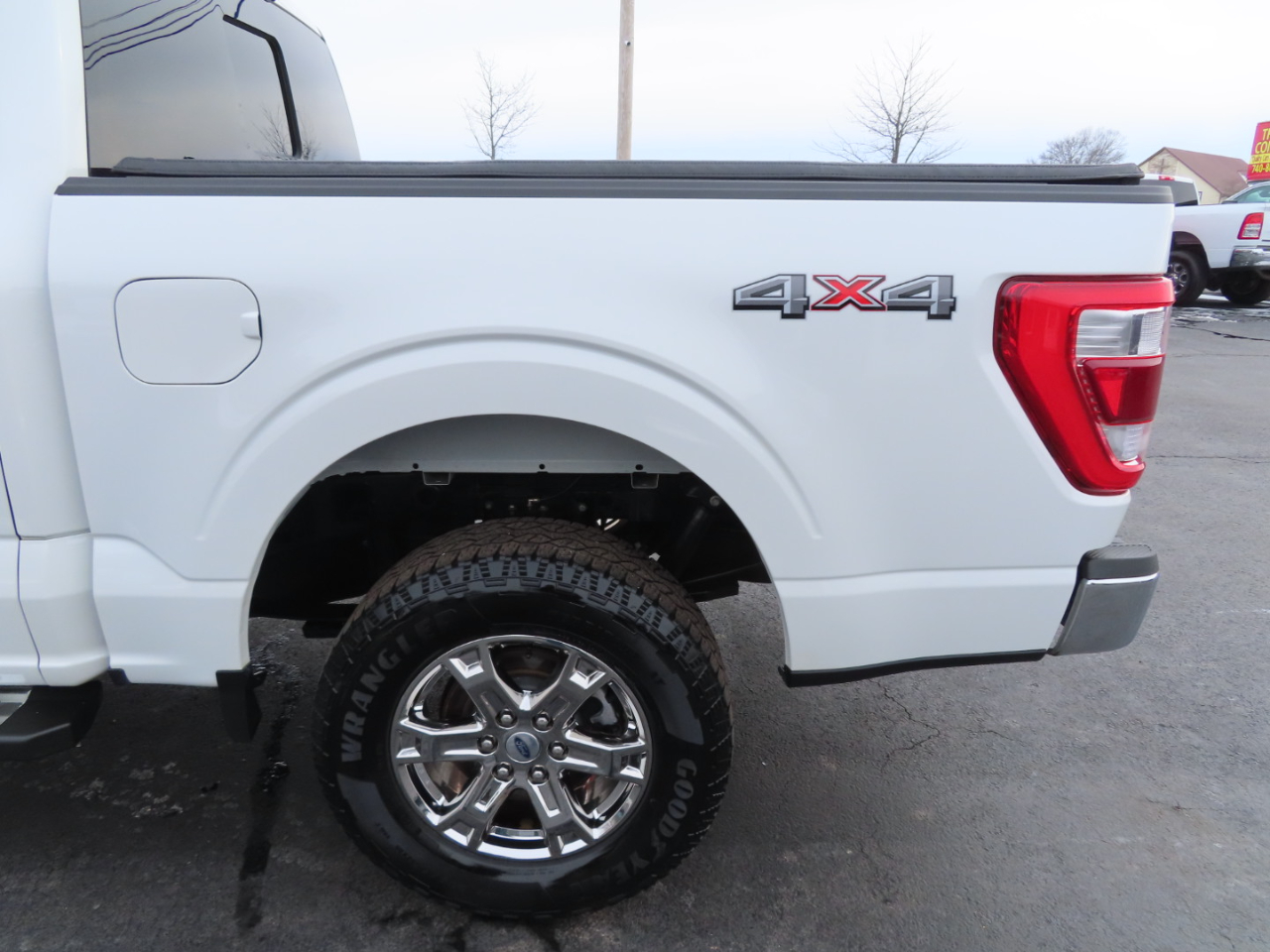 Ford F-150 Lariat 4WD SuperCrew 5.5' Box 2023