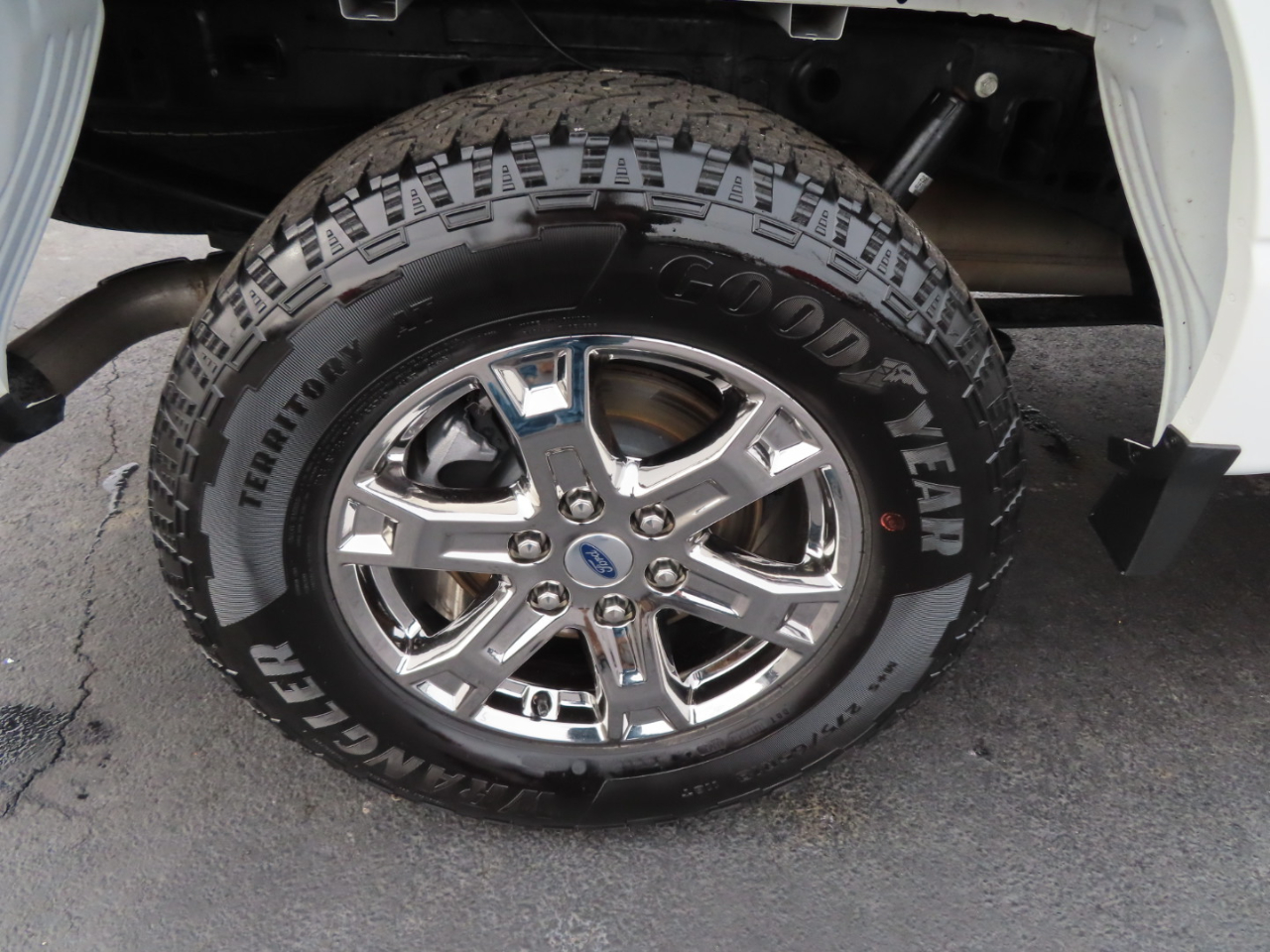 Ford F-150 Lariat 4WD SuperCrew 5.5' Box 2023