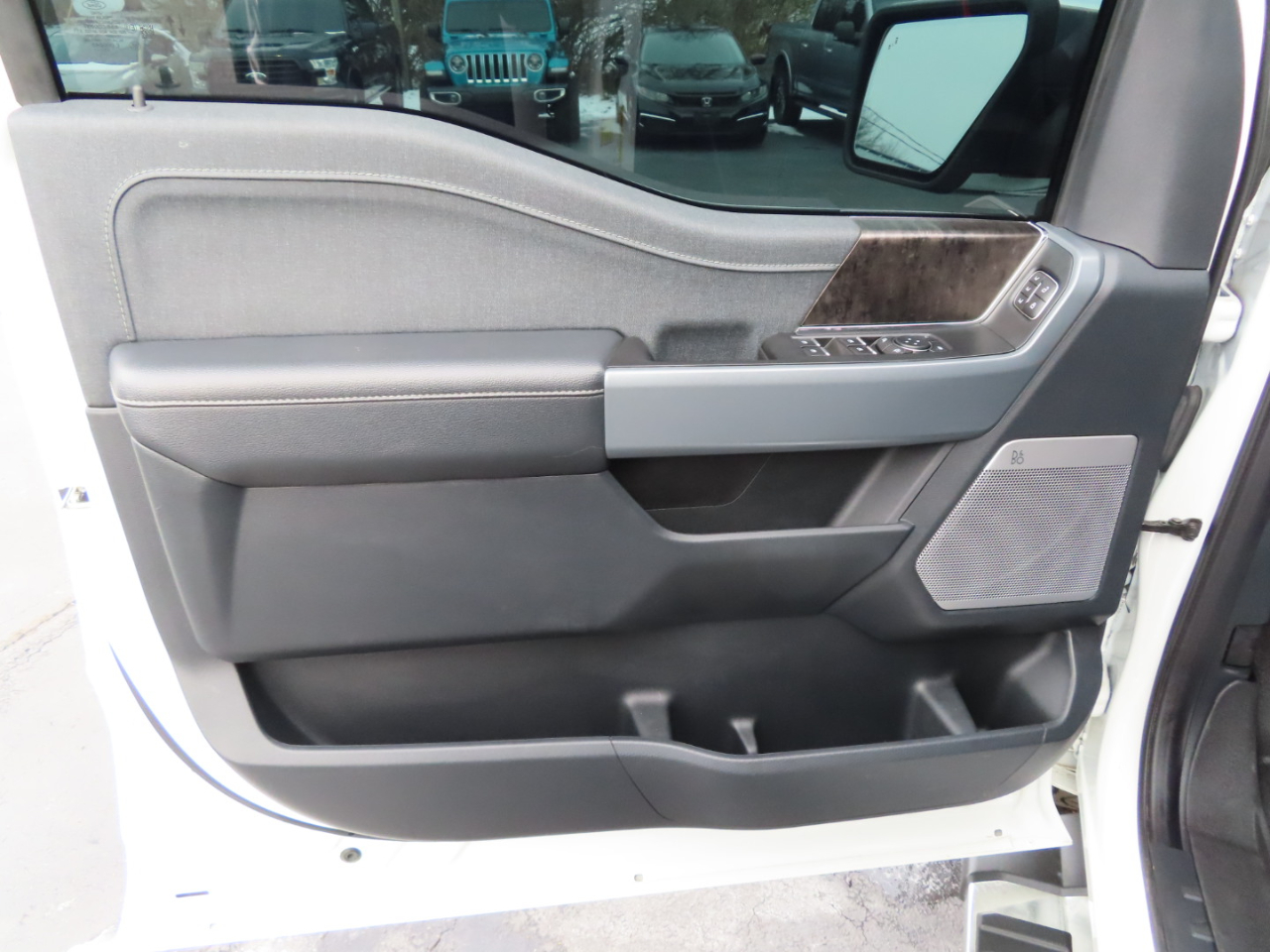 Ford F-150 Lariat 4WD SuperCrew 5.5' Box 2023