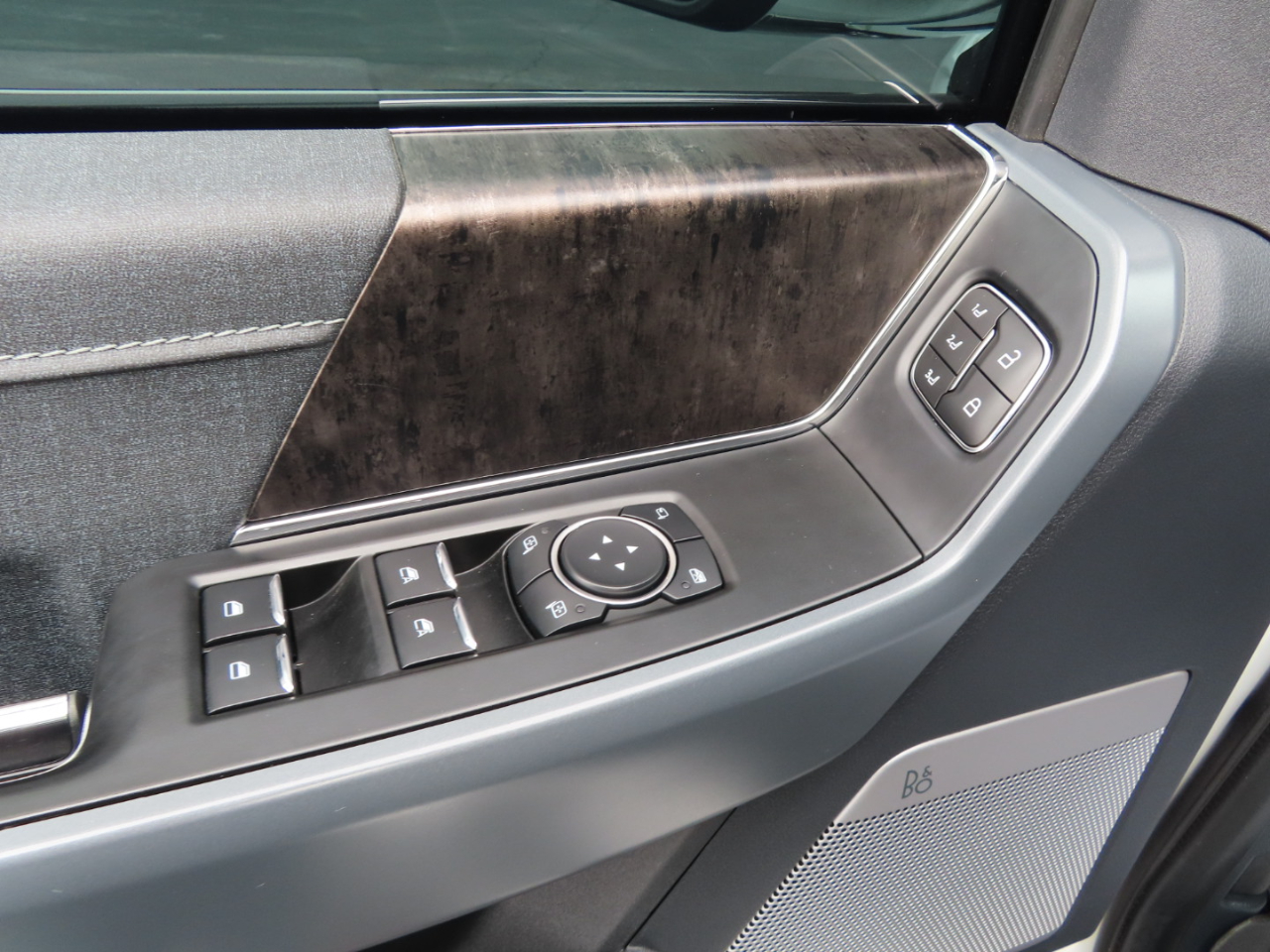 Ford F-150 Lariat 4WD SuperCrew 5.5' Box 2023