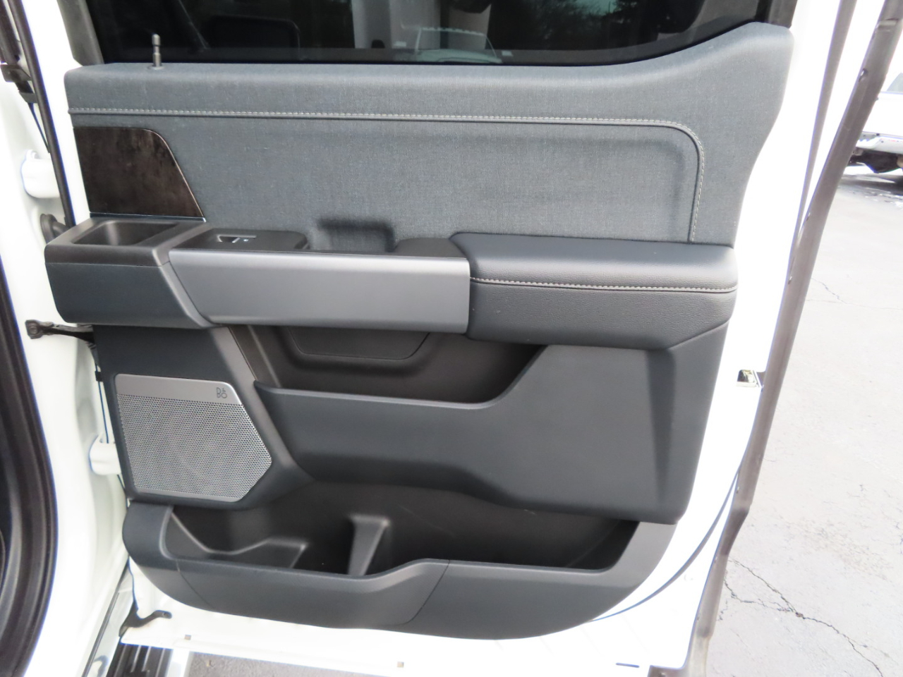 Ford F-150 Lariat 4WD SuperCrew 5.5' Box 2023