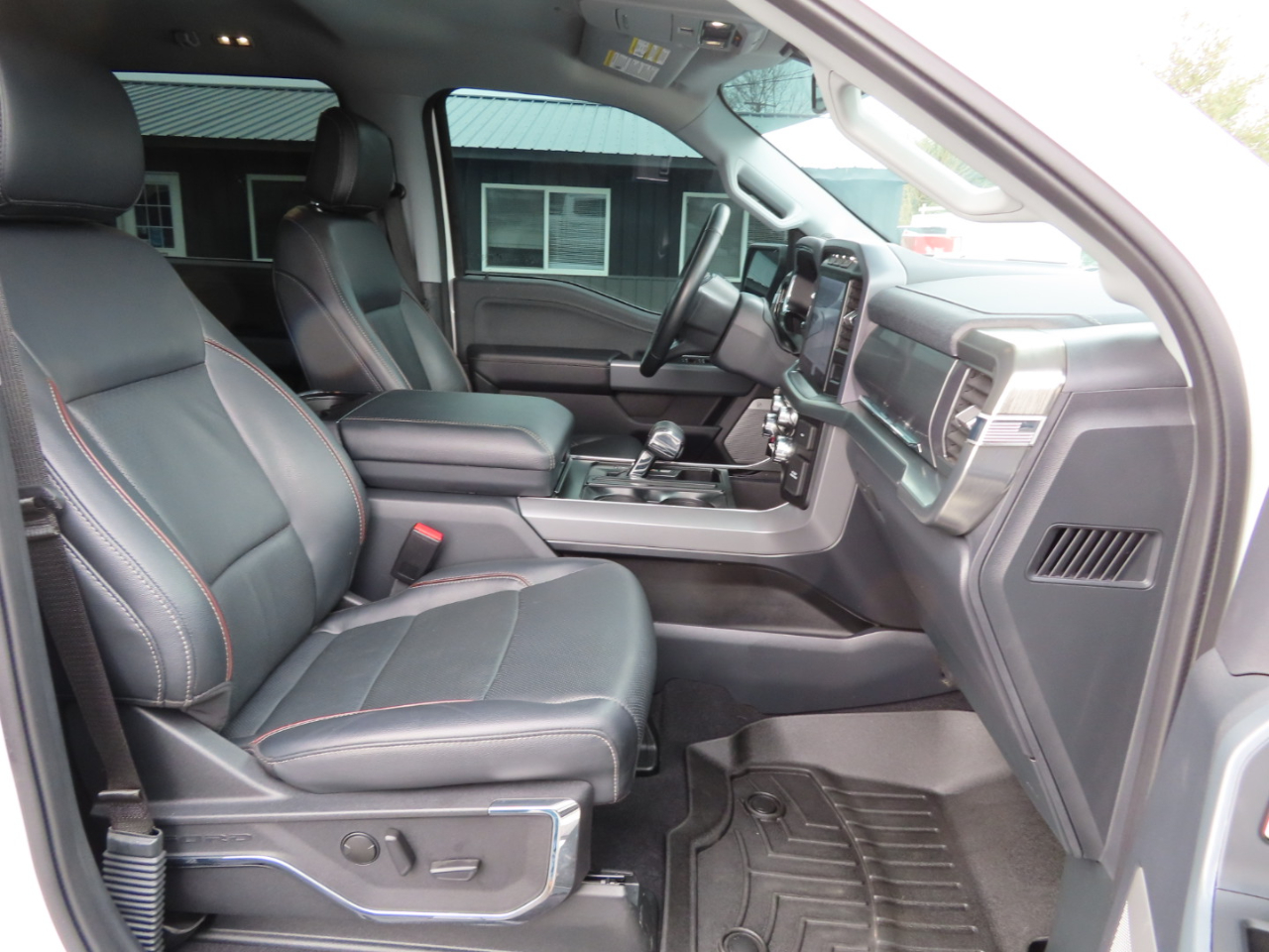 Ford F-150 Lariat 4WD SuperCrew 5.5' Box 2023