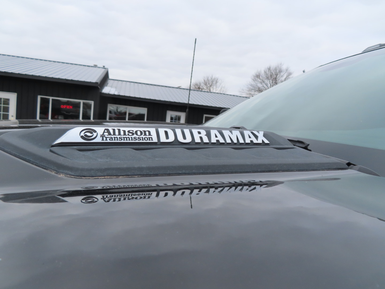 Chevrolet Silverado 3500HD 4WD Crew Cab 159" LT 2024
