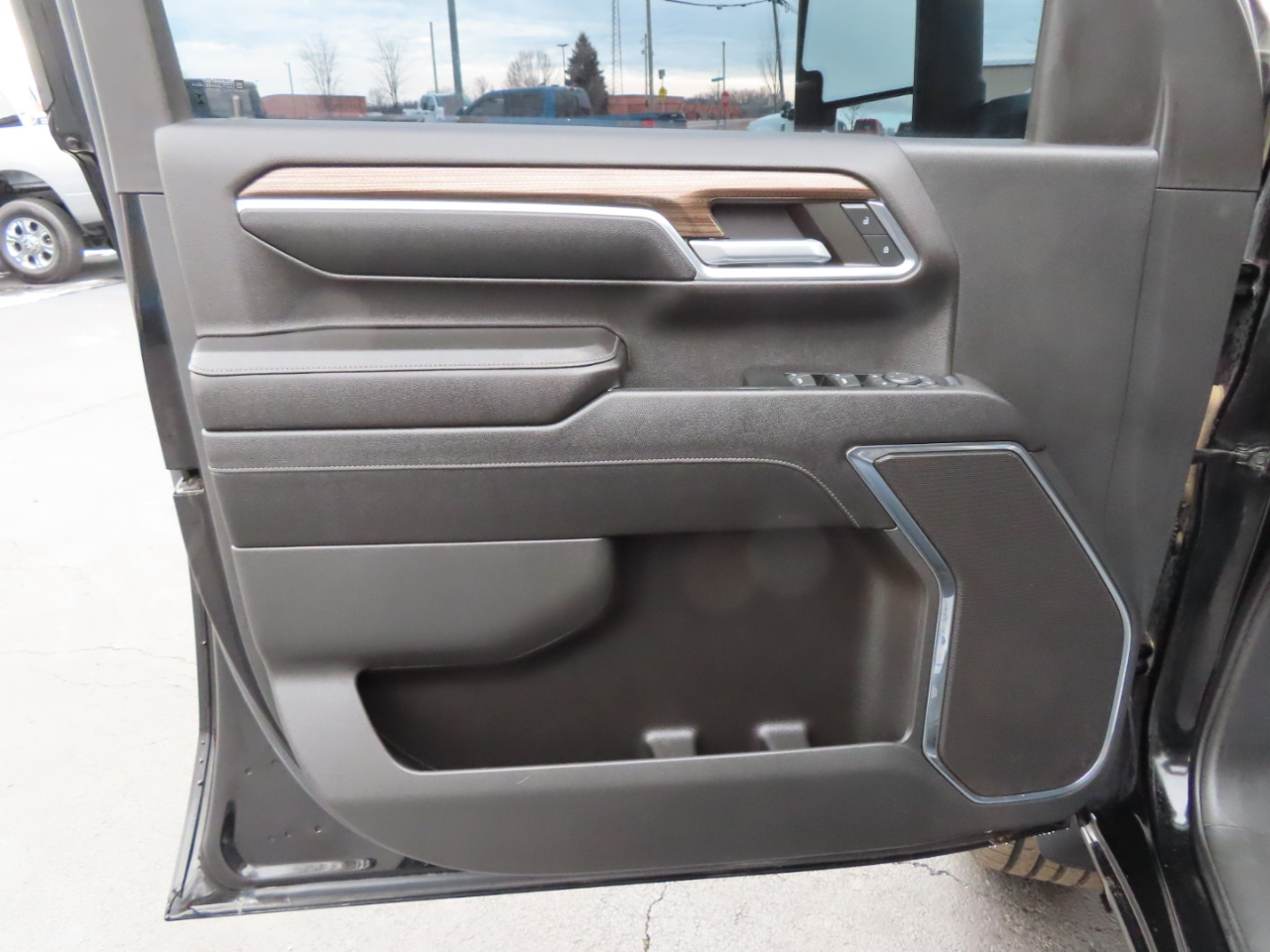 Chevrolet Silverado 3500HD 4WD Crew Cab 159" LT 2024