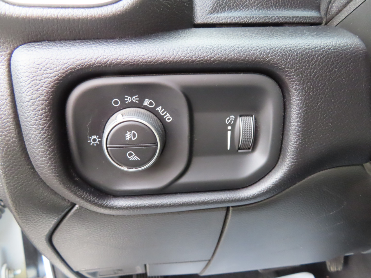 RAM 2500 Big Horn 4x4 Crew Cab 8' Box 2024