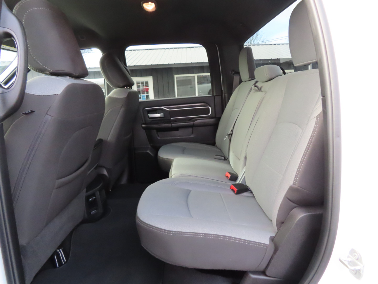 RAM 2500 Big Horn 4x4 Crew Cab 8' Box 2024