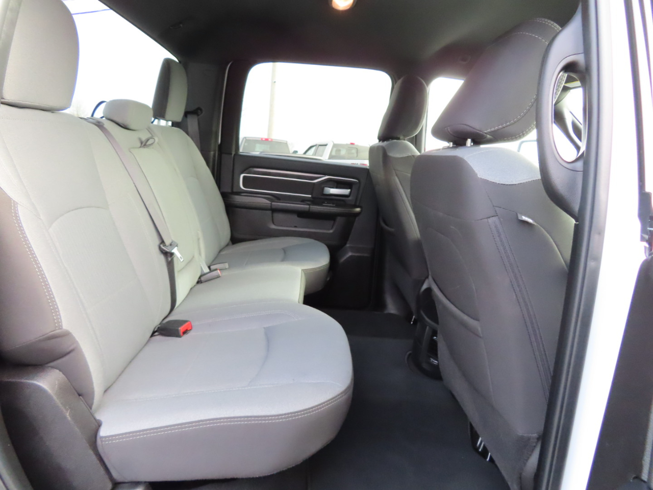 RAM 2500 Big Horn 4x4 Crew Cab 8' Box 2024