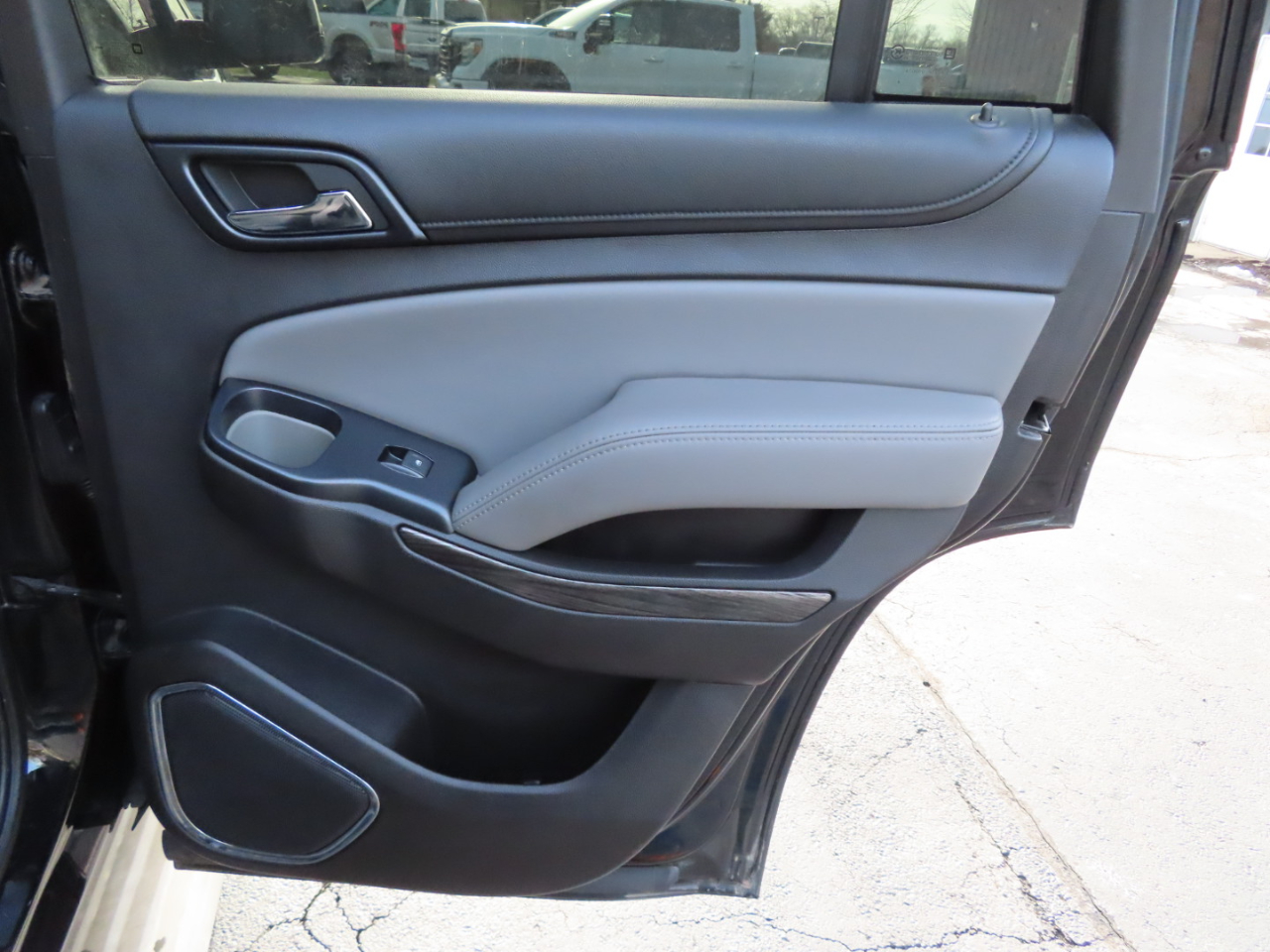 Chevrolet Tahoe 4WD 4dr LT 2015