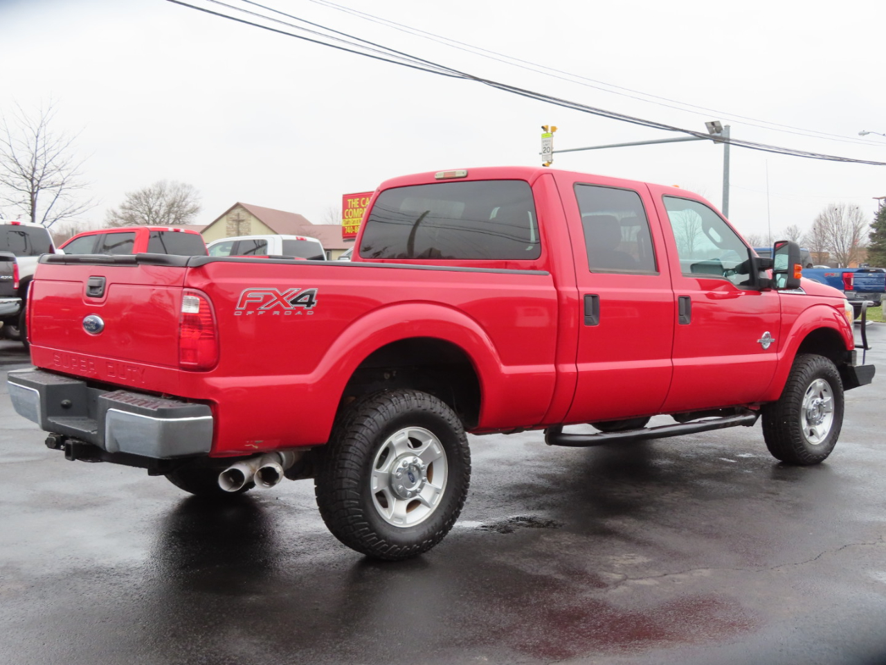 Ford Super Duty F-350 SRW 4WD Crew Cab 156" Lariat 2015