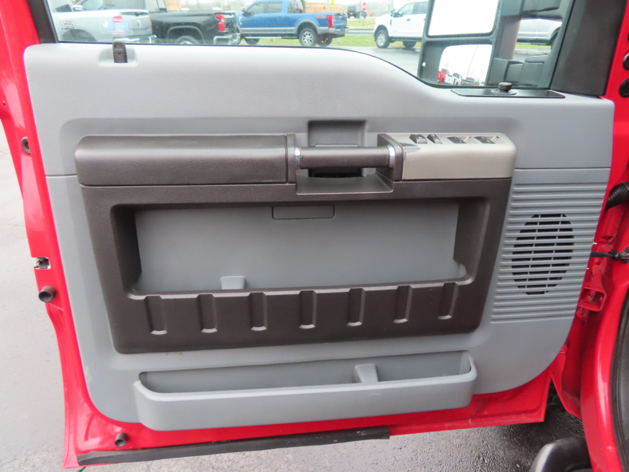 Ford Super Duty F-350 SRW 4WD Crew Cab 156" Lariat 2015