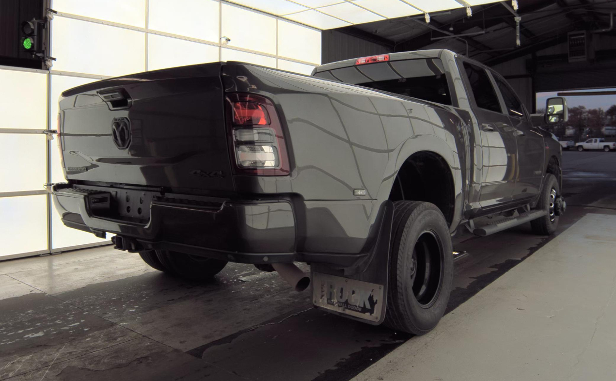 RAM 3500 Big Horn 4x4 Crew Cab 8' Box 2024