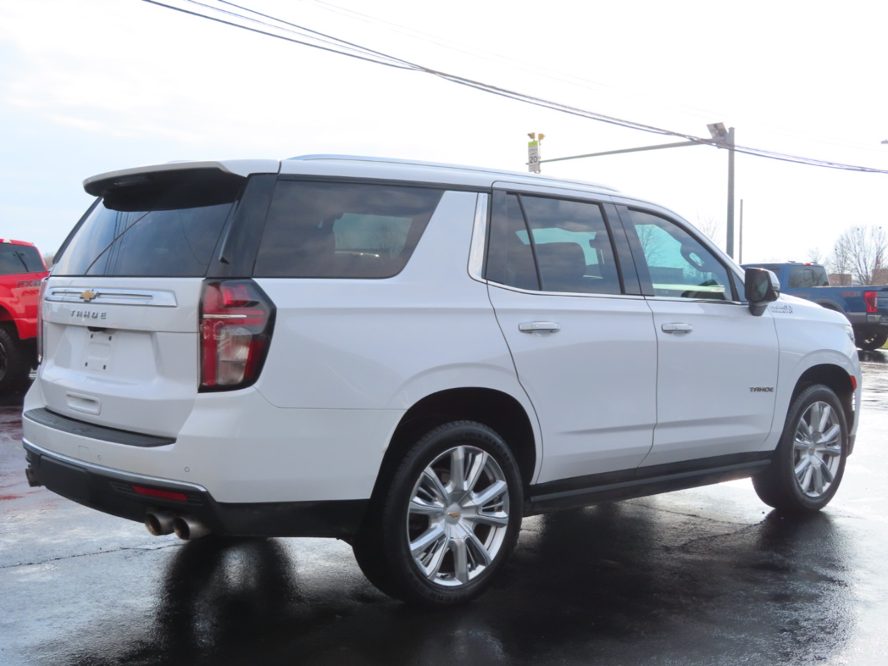 Chevrolet Tahoe 4WD 4dr High Country 2021