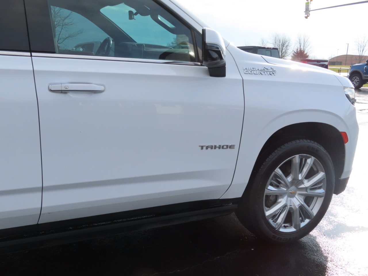 Chevrolet Tahoe 4WD 4dr High Country 2021