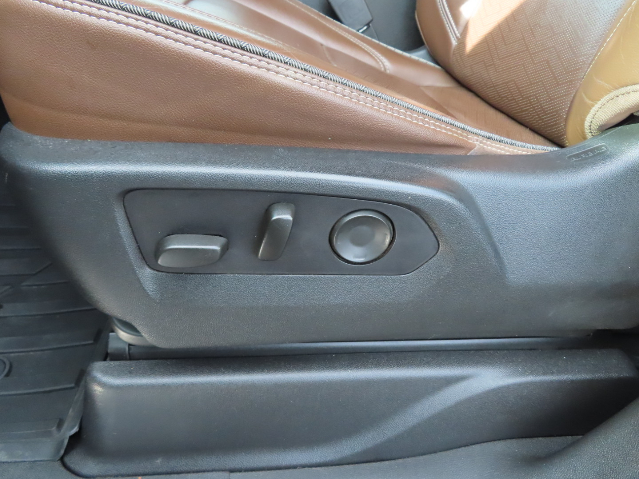 Chevrolet Tahoe 4WD 4dr High Country 2021