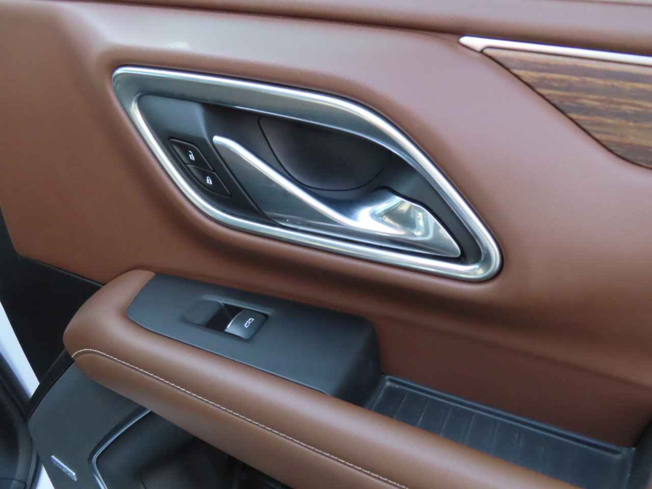 Chevrolet Tahoe 4WD 4dr High Country 2021