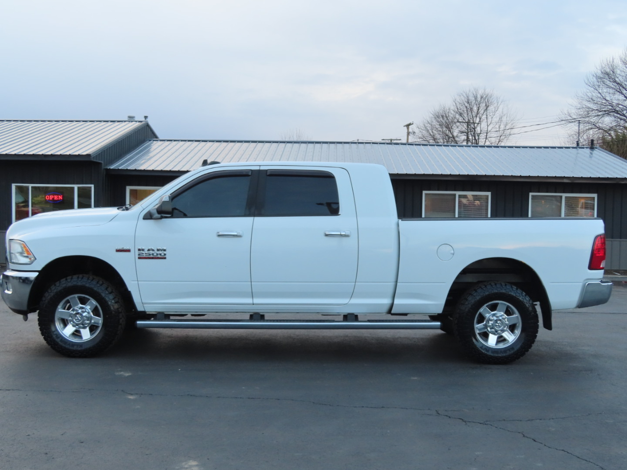 RAM 2500 4WD Mega Cab 160.5" Big Horn 2013