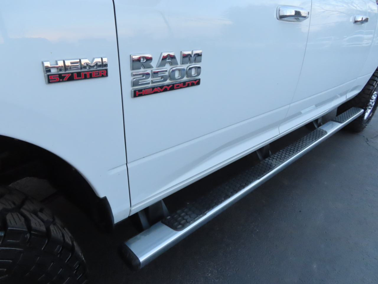 RAM 2500 4WD Mega Cab 160.5" Big Horn 2013