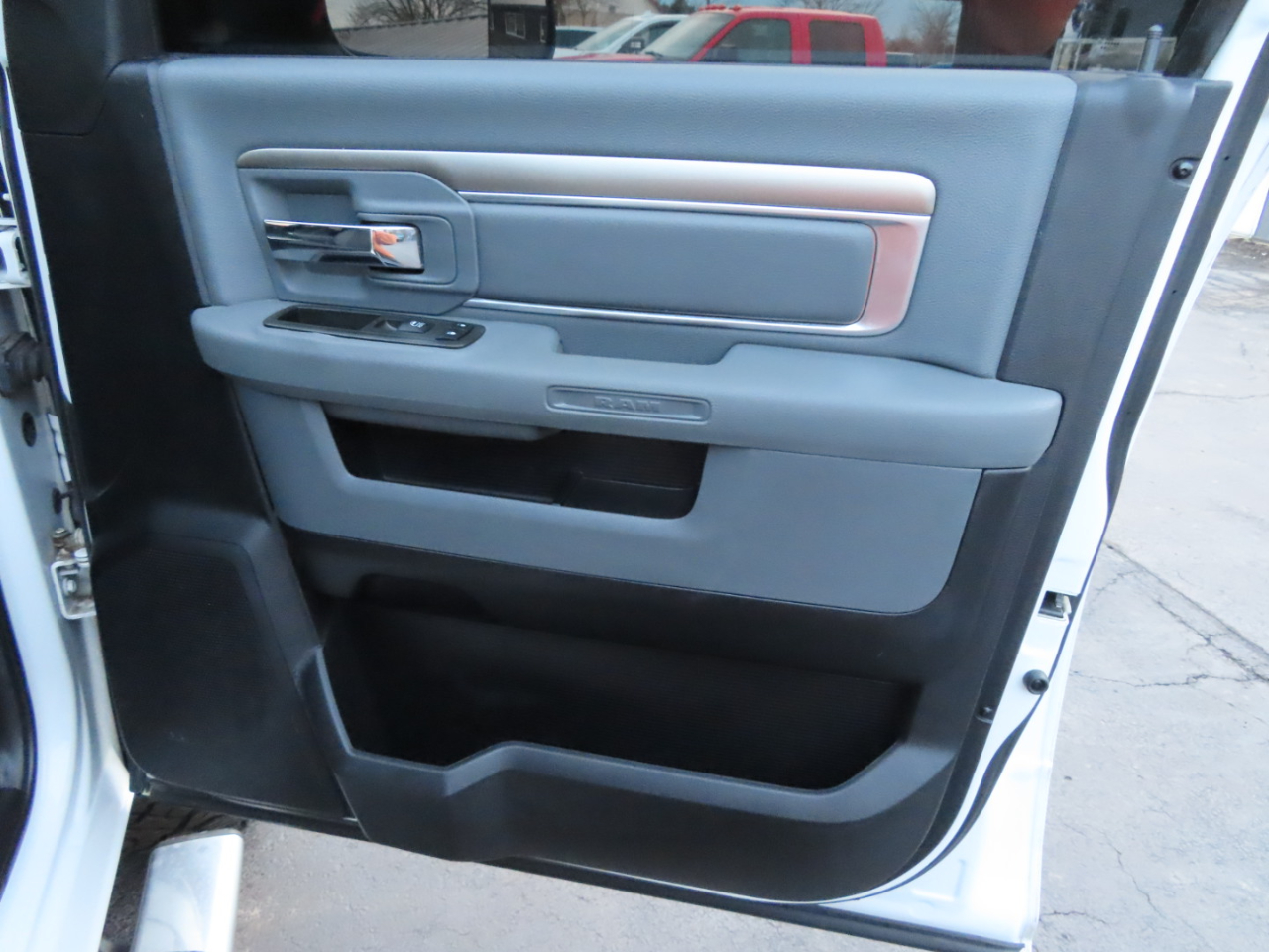 RAM 2500 4WD Mega Cab 160.5" Big Horn 2013