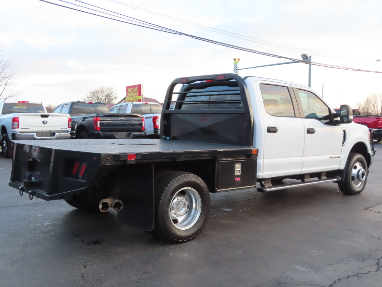 Ford Super Duty F-350 DRW XL 4WD Crew Cab 8' Box 2017