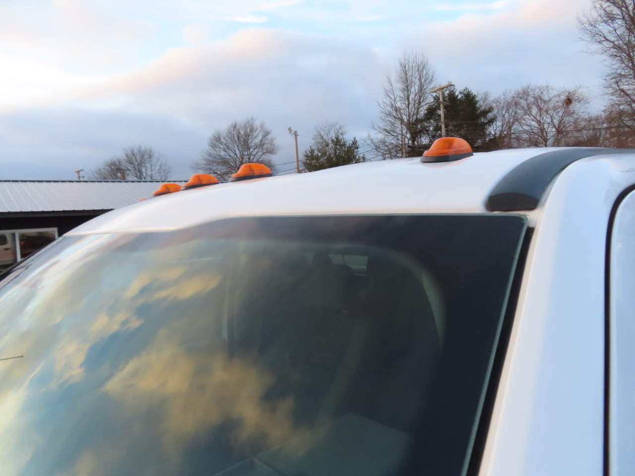 Ford Super Duty F-350 DRW XL 4WD Crew Cab 8' Box 2017